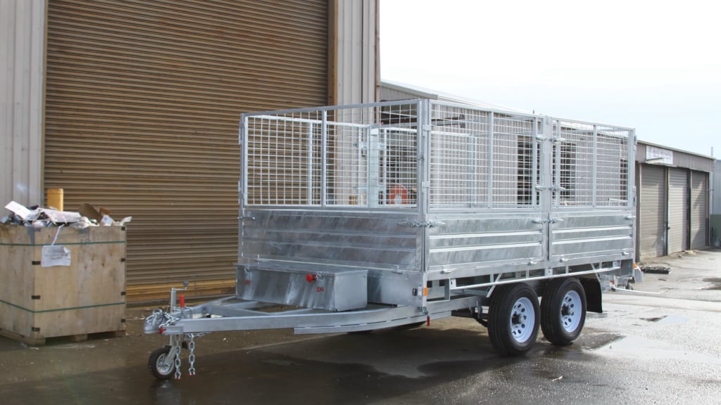 Flat Top 12 x 7 Trailer Front View